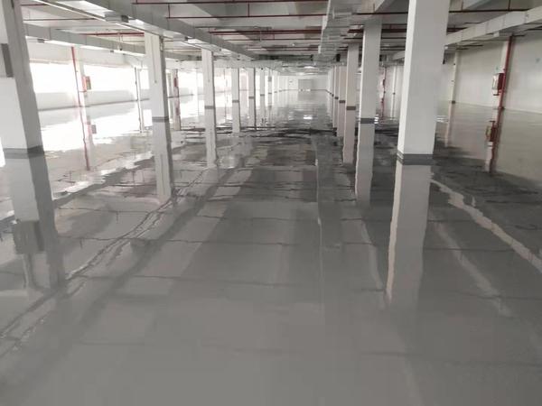 东莞市漫步者科技有限公司。环氧树脂防静电自流平地坪8500平方