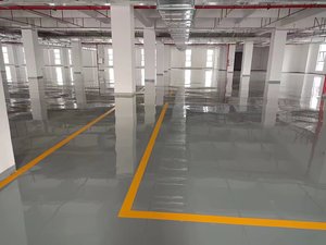 环氧树脂滚涂地板