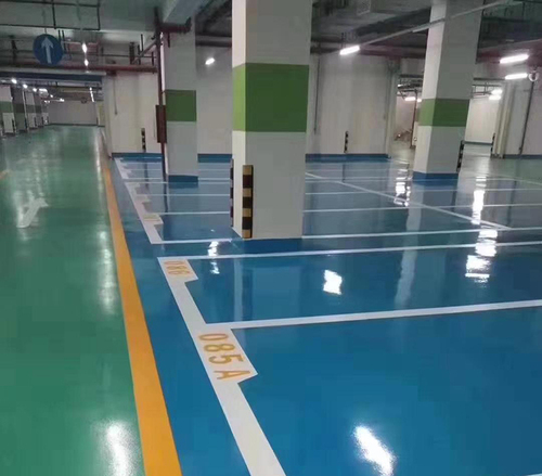 深圳北大医院地下车库——环氧砂浆薄涂地板45000平米